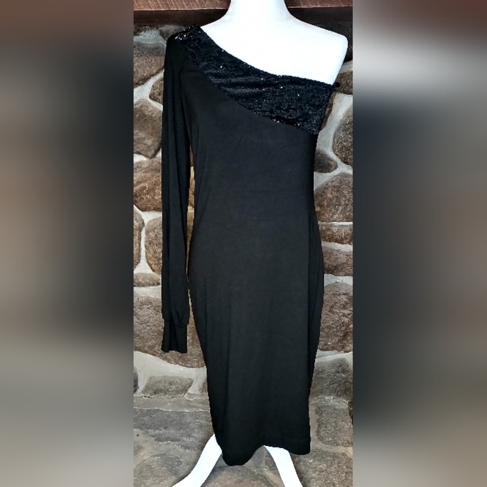 Who's Who women's large black one shoulder dress